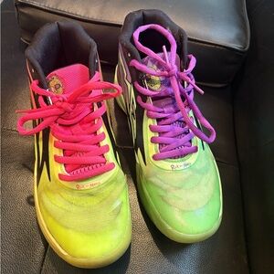Colorful Cartoon with Pink and Purple Laces basketball shoes